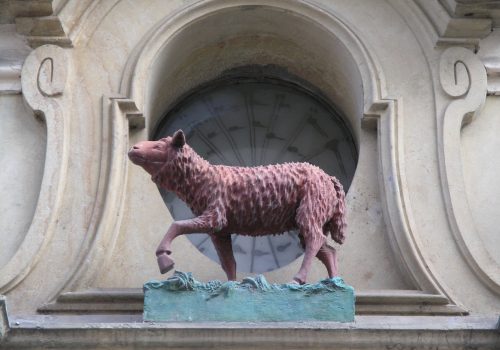 sheep sculpture